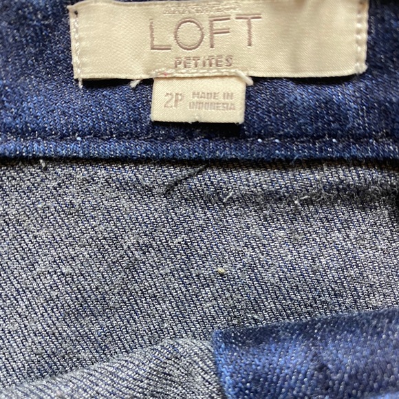 LOFT Blue Denim Jean Vintage A Line Skirt Sz 2P - Picture 2 of 9